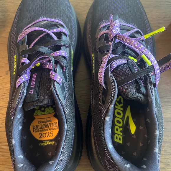 Brooks Ghost 17 runDisney Black Chameleon Women's Shoes size 7 - Picture 10 of 12